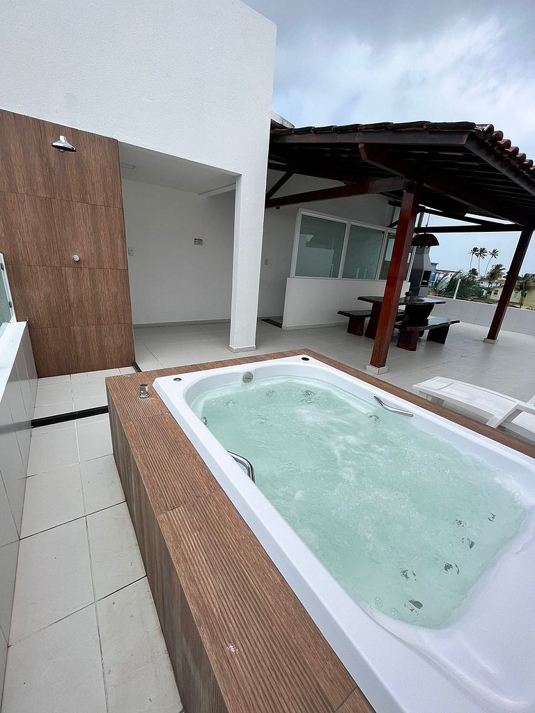 Cobertura com Jacuzzi em Maria Farinha. FLAT 202 Bloco Resid