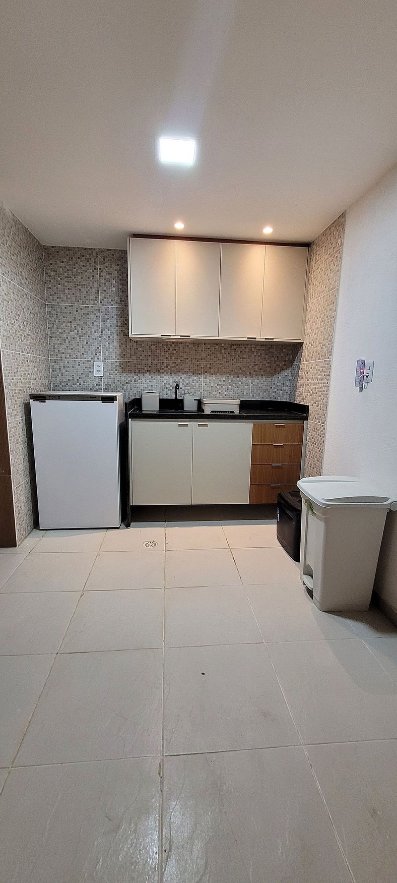 Cobertura na Praia de Maria Farinha com Jacuzzi - FLAT 203 B